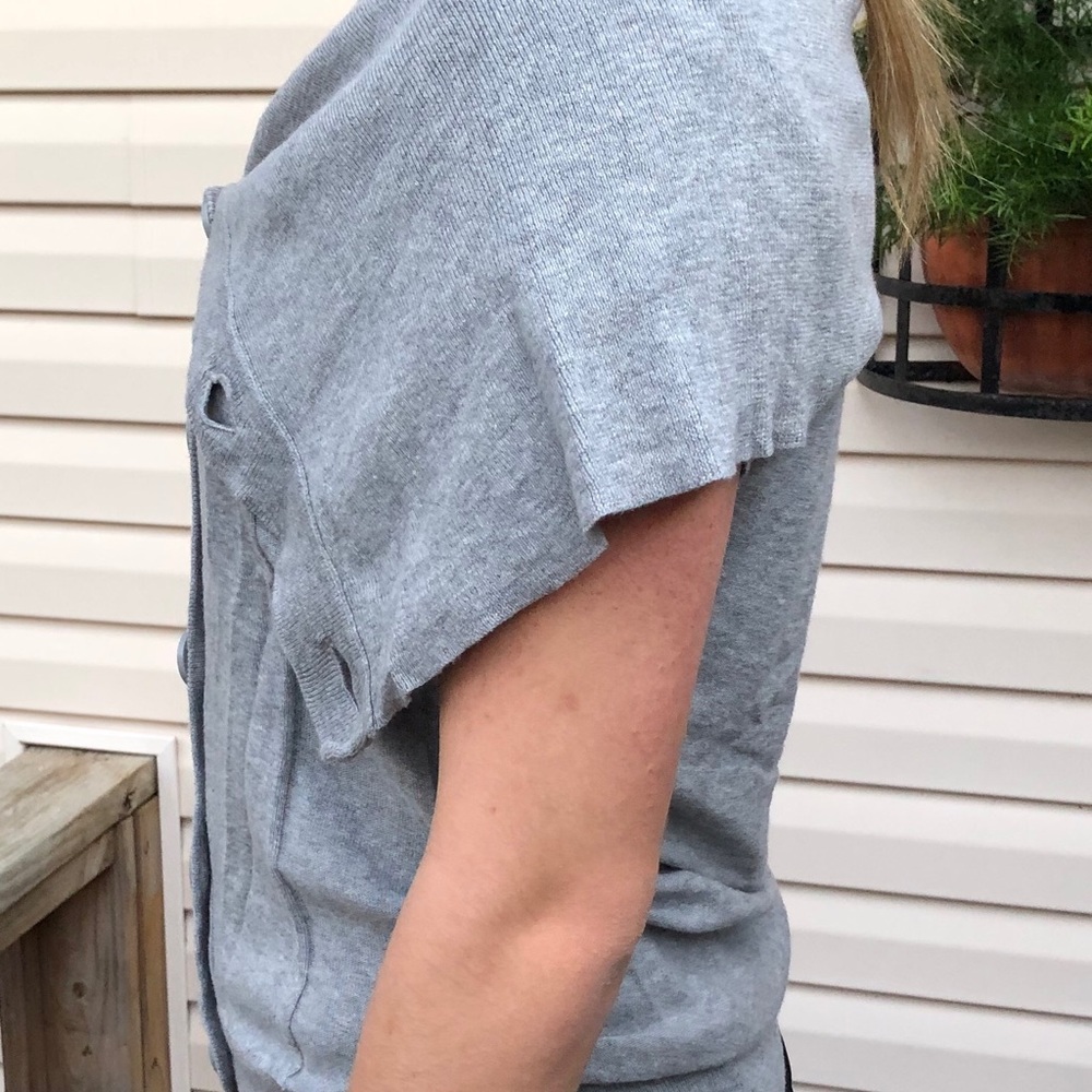 Super cute ss sweater - Picture 3 of 7
